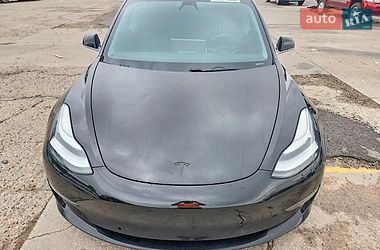Седан Tesla Model 3 2019 в Києві