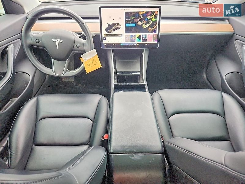Седан Tesla Model 3 2019 в Києві