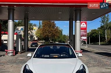 Седан Tesla Model 3 2020 в Дніпрі