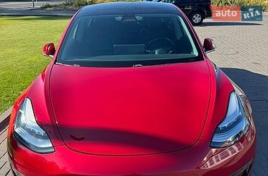 Седан Tesla Model 3 2019 в Киеве