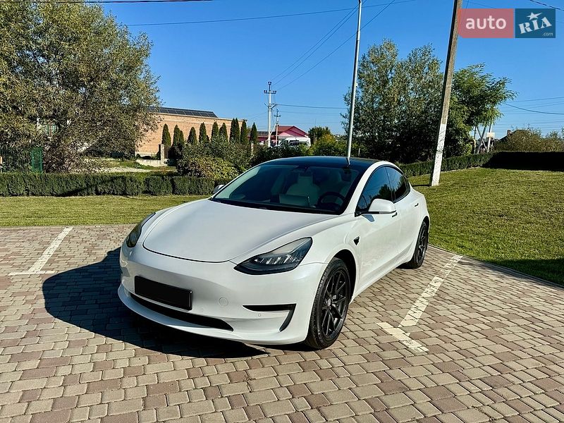 Tesla Model 3 2019