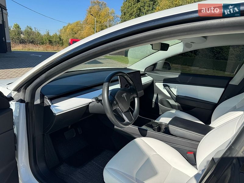 Седан Tesla Model 3 2019 в Черновцах фото 17 Седан Tesla Model 3 2019 в Черновцах