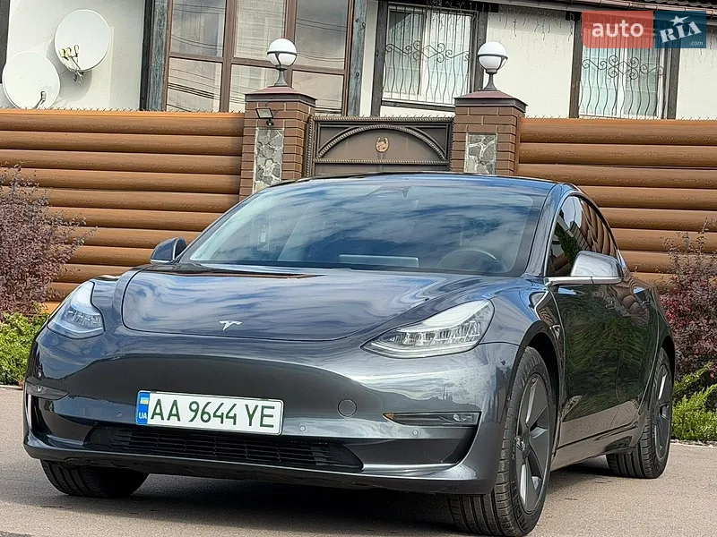 Tesla Model 3 2019