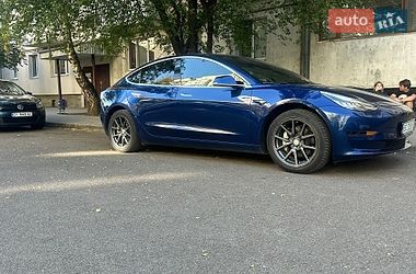 Седан Tesla Model 3 2019 в Ужгороді