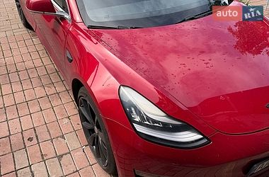 Седан Tesla Model 3 2018 в Києві