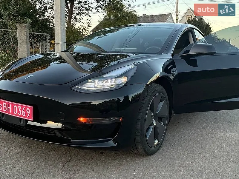 Tesla Model 3 2023