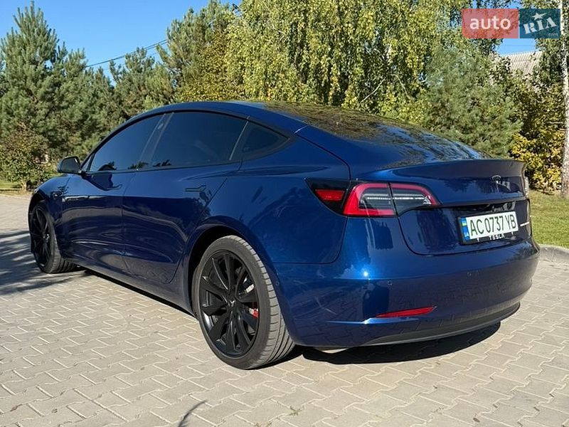 Седан Tesla Model 3 2019 в Луцьку