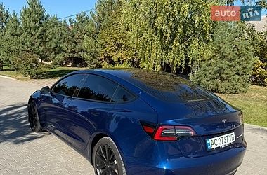 Седан Tesla Model 3 2019 в Луцьку