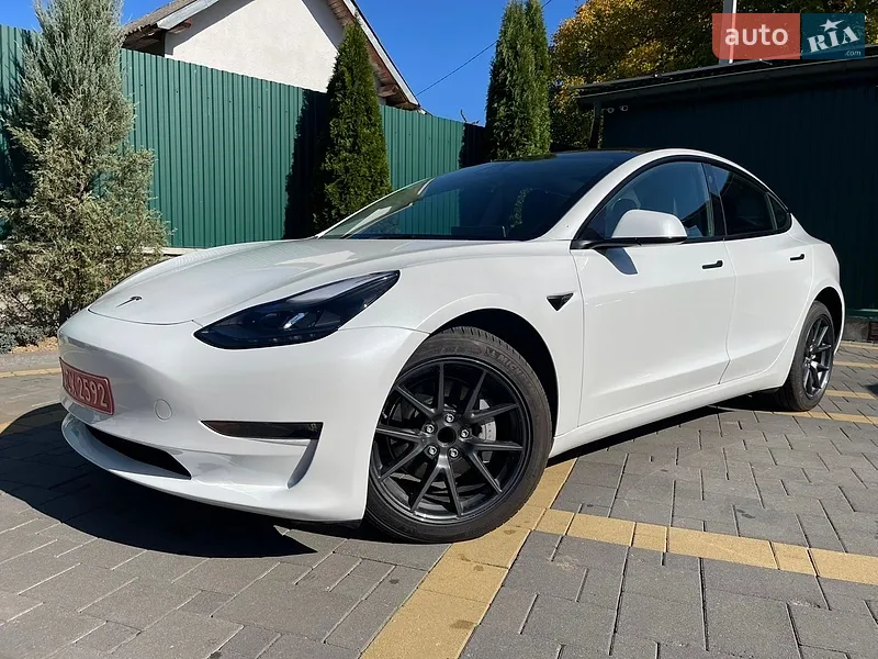 Tesla Model 3