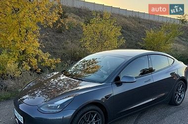 Седан Tesla Model 3 2021 в Одесі
