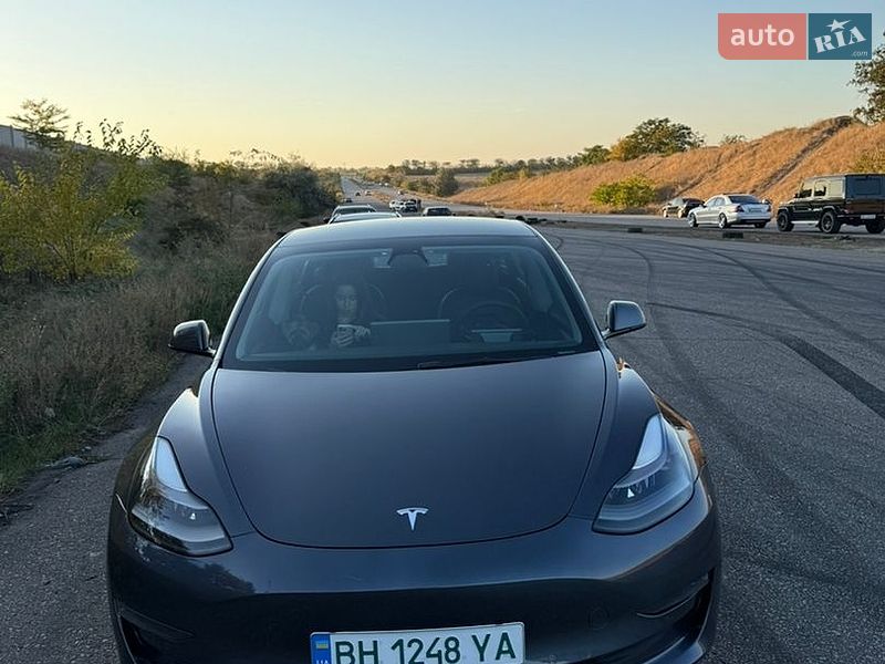 Седан Tesla Model 3 2021 в Одесі