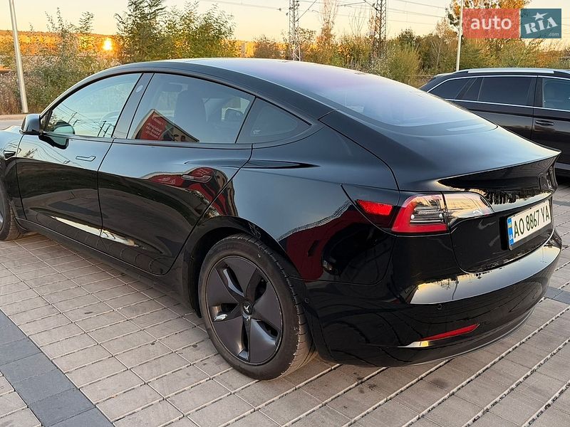 Седан Tesla Model 3 2018 в Ужгороде