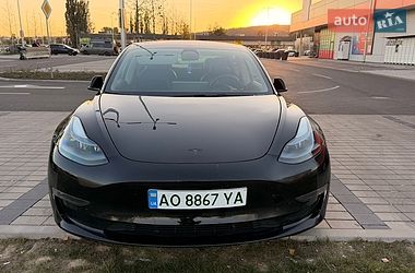 Седан Tesla Model 3 2018 в Ужгороде