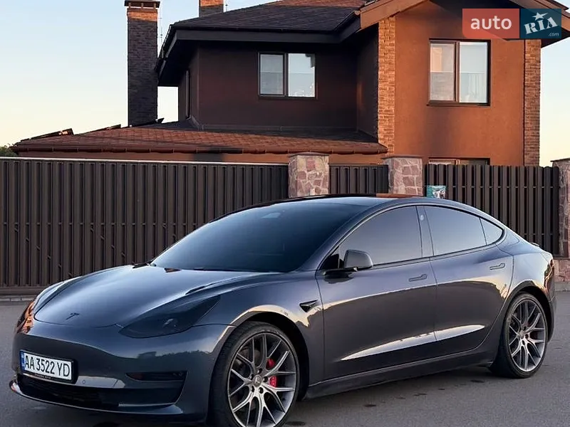 Tesla Model 3 2022