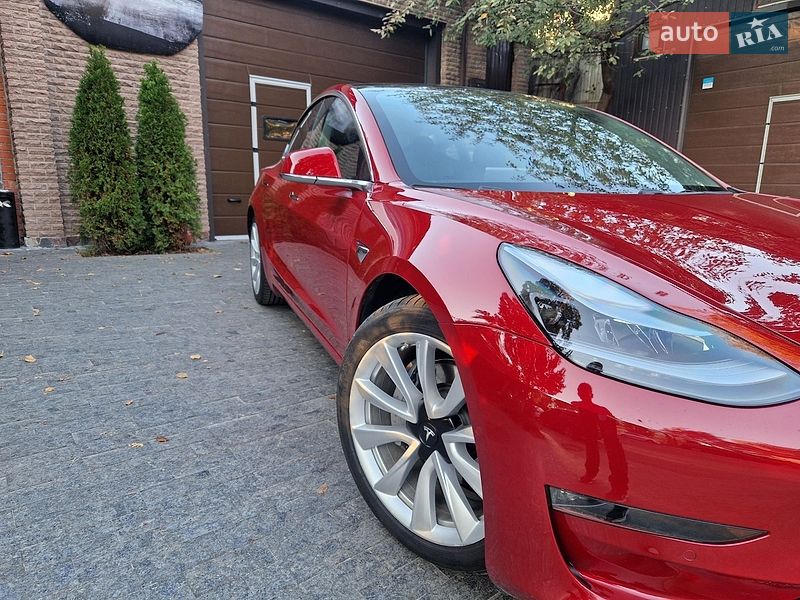 Tesla Model 3 2019