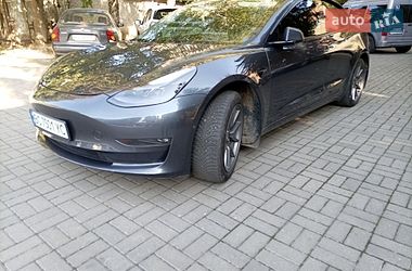 Седан Tesla Model 3 2021 в Львові