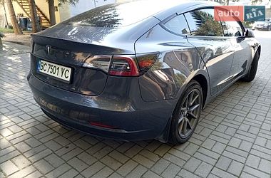 Седан Tesla Model 3 2021 в Львові