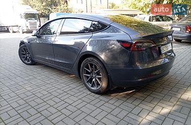 Седан Tesla Model 3 2021 в Львові