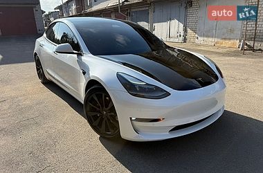 Седан Tesla Model 3 2021 в Києві