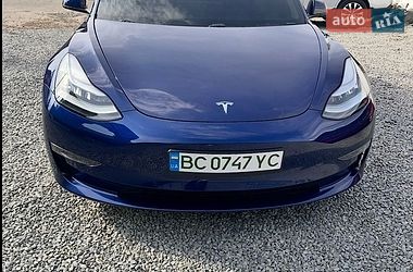 Седан Tesla Model 3 2018 в Львові