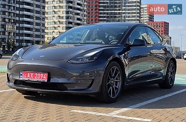 Седан Tesla Model 3 2021 в Києві