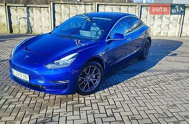 Седан Tesla Model 3 2018 в Києві