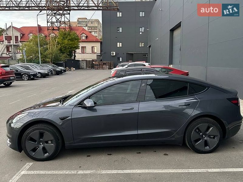Седан Tesla Model 3 2021 в Борисполі
