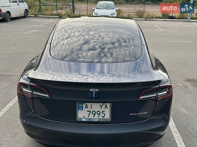 Седан Tesla Model 3 2021 в Борисполі