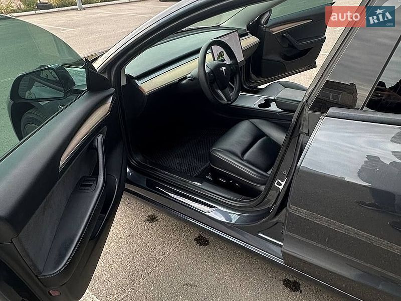 Седан Tesla Model 3 2021 в Борисполі