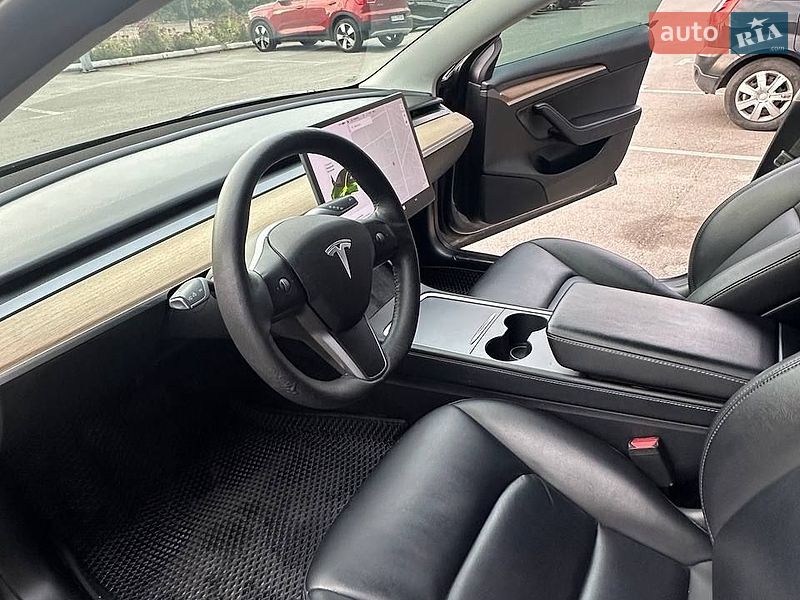 Седан Tesla Model 3 2021 в Борисполі