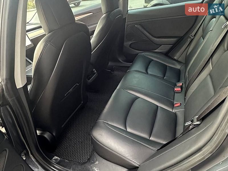 Седан Tesla Model 3 2021 в Борисполі