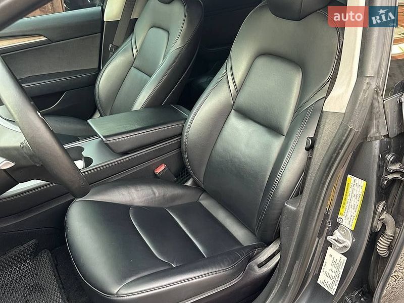 Седан Tesla Model 3 2021 в Борисполі