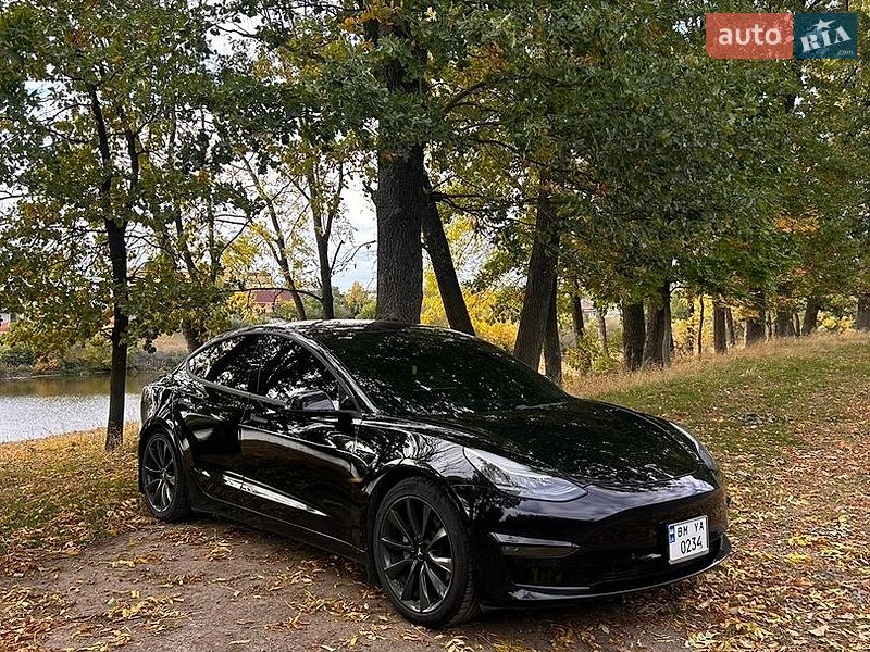 Седан Tesla Model 3 2018 в Сумах