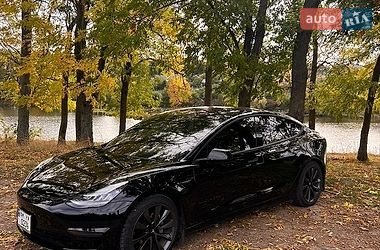 Седан Tesla Model 3 2018 в Сумах