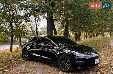 Седан Tesla Model 3 2018 в Сумах