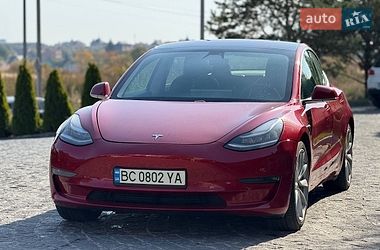 Седан Tesla Model 3 2018 в Львові