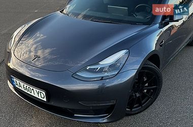 Седан Tesla Model 3 2021 в Києві