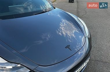 Седан Tesla Model 3 2021 в Києві