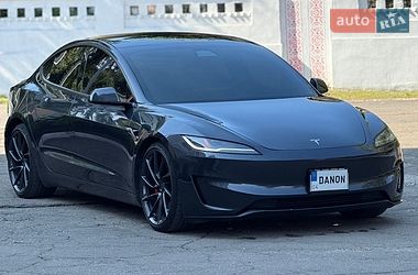 Седан Tesla Model 3 2024 в Днепре