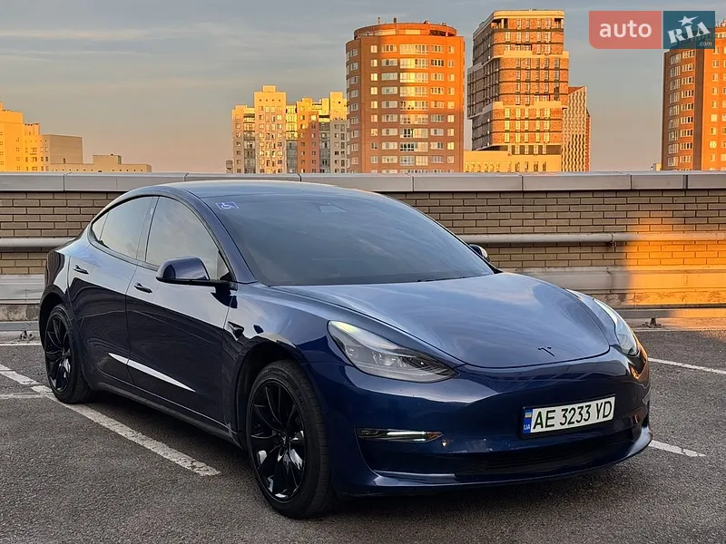 Tesla Model 3 2021