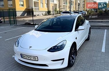 Седан Tesla Model 3 2023 в Одесі