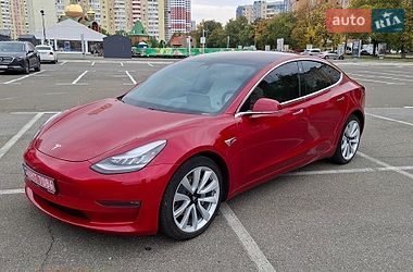 Седан Tesla Model 3 2018 в Броварах