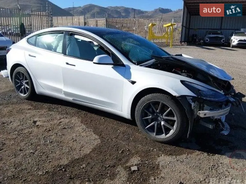 Tesla Model 3 2020