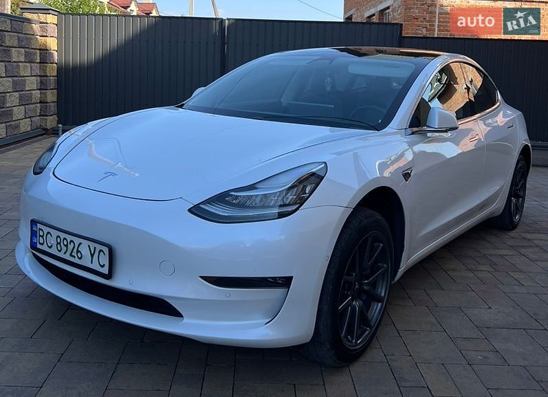 Tesla Model 3 2019