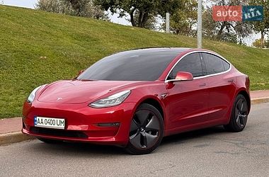 Седан Tesla Model 3 2018 в Киеве