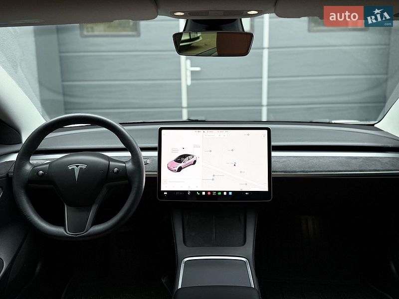 Седан Tesla Model 3 2021 в Киеве