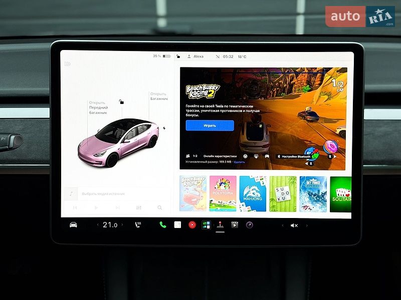 Седан Tesla Model 3 2021 в Киеве