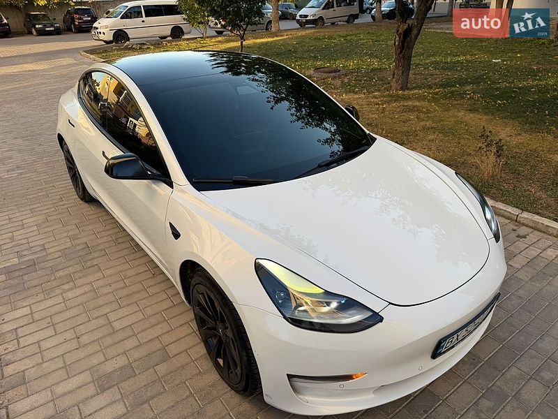 Седан Tesla Model 3 2021 в Кам'янець-Подільському