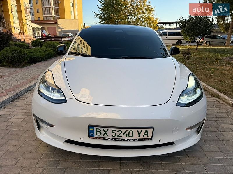 Седан Tesla Model 3 2021 в Кам'янець-Подільському