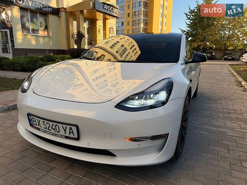 Седан Tesla Model 3 2021 в Кам'янець-Подільському